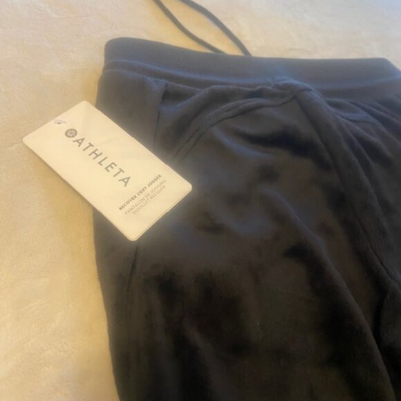 NWT - Athleta Double Cozy Karma Recover Jogger Size Size Small - Color Black - Picture 6 of 6